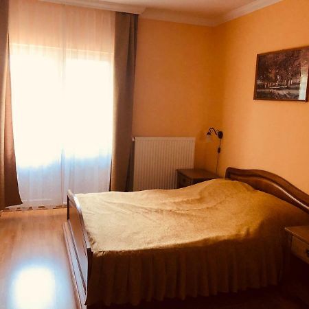 Horváth Vendégház Orosháza Exterior foto